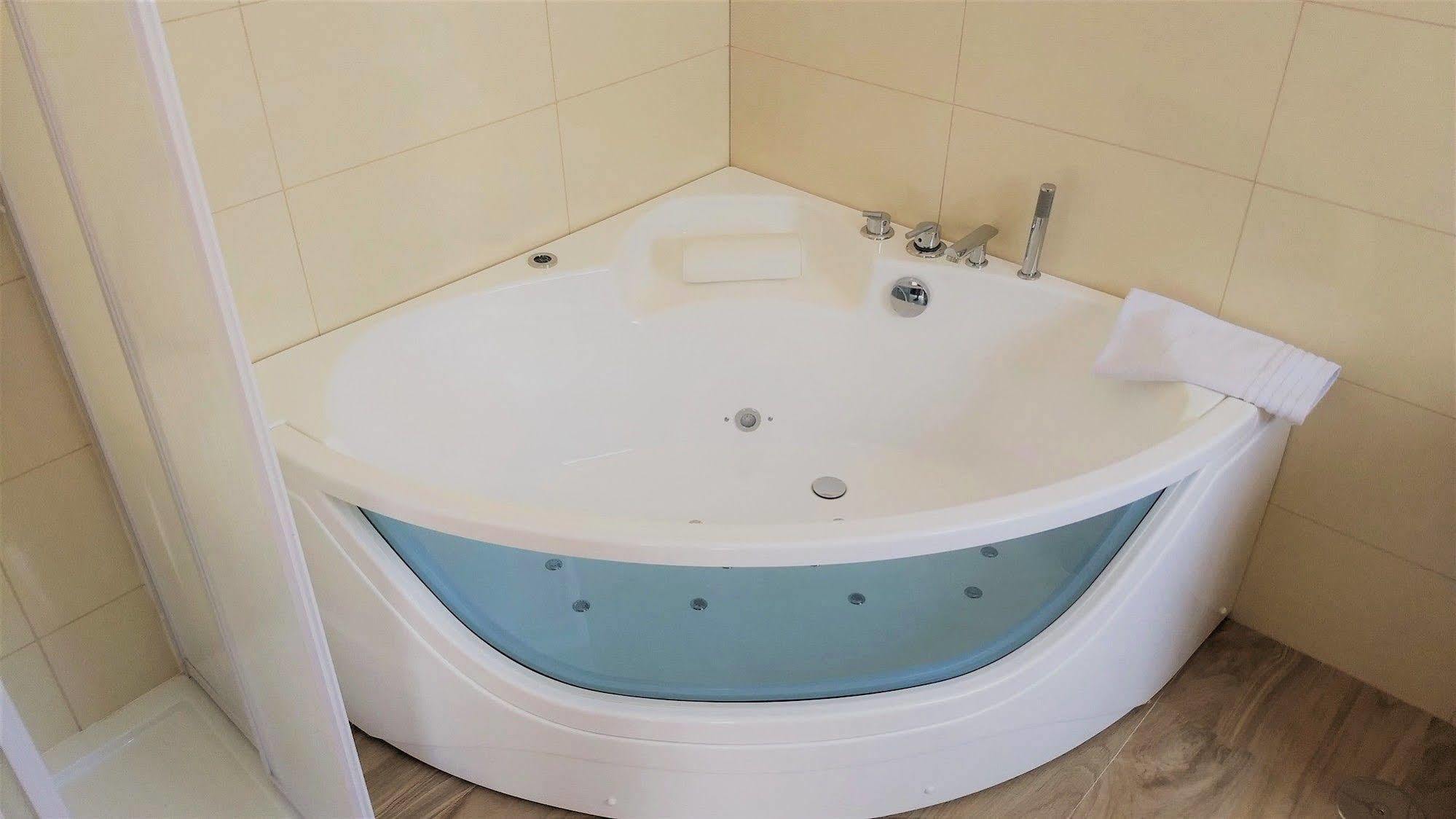 La Perla Blanca - Adults Only
